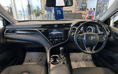 Toyota Camry, 2018 год, 2 299 999 рублей, 16 фотография