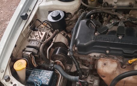 Nissan Avenir II, 2000 год, 290 000 рублей, 12 фотография