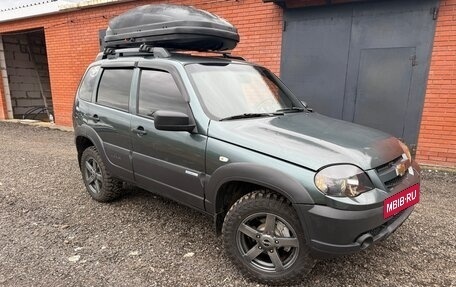 Chevrolet Niva I рестайлинг, 2011 год, 600 000 рублей, 4 фотография