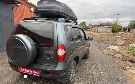Chevrolet Niva I рестайлинг, 2011 год, 600 000 рублей, 28 фотография