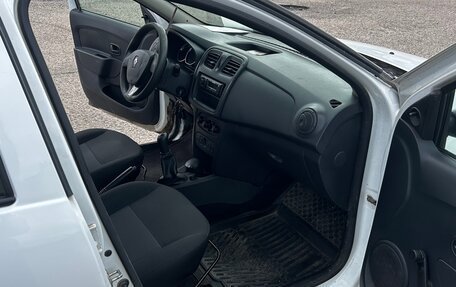 Renault Logan II, 2015 год, 520 000 рублей, 11 фотография