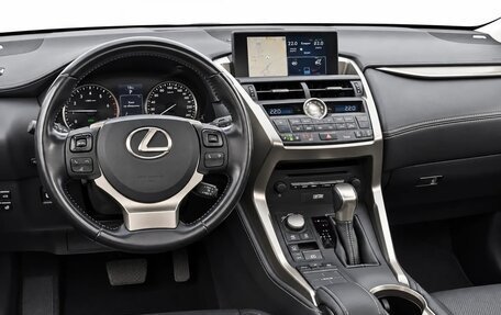 Lexus NX I, 2017 год, 3 649 999 рублей, 14 фотография