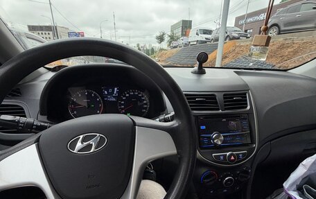 Hyundai Solaris II рестайлинг, 2012 год, 850 000 рублей, 4 фотография