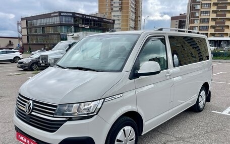 Volkswagen Caravelle T6 рестайлинг, 2020 год, 3 999 000 рублей, 1 фотография