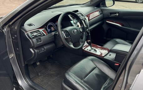 Toyota Camry, 2014 год, 1 300 000 рублей, 13 фотография