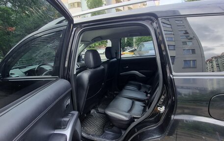 Mitsubishi Outlander III рестайлинг 3, 2010 год, 970 000 рублей, 7 фотография
