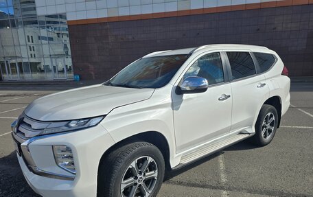Mitsubishi Pajero Sport III рестайлинг, 2022 год, 3 500 000 рублей, 2 фотография
