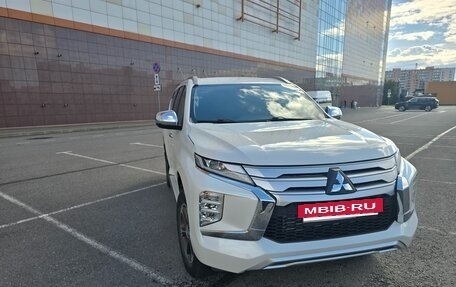 Mitsubishi Pajero Sport III рестайлинг, 2022 год, 3 500 000 рублей, 6 фотография