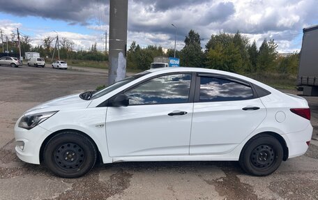 Hyundai Solaris II рестайлинг, 2015 год, 650 000 рублей, 2 фотография