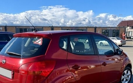 KIA Venga I, 2011 год, 830 000 рублей, 2 фотография