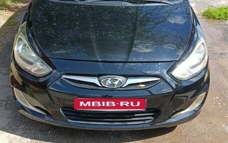 Hyundai Solaris II рестайлинг, 2014 год, 440 000 рублей, 2 фотография