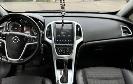 Opel Astra J, 2013 год, 1 150 000 рублей, 11 фотография