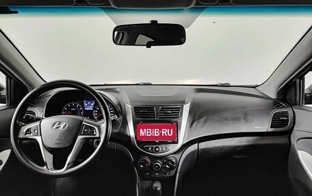 Hyundai Solaris II рестайлинг, 2014 год, 875 000 рублей, 17 фотография