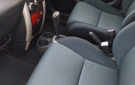 Toyota Ist II, 2005 год, 580 000 рублей, 7 фотография