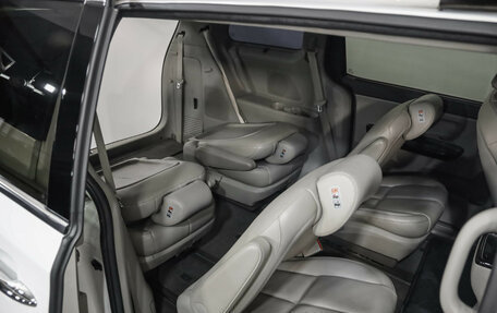 KIA Carnival III, 2018 год, 2 849 000 рублей, 31 фотография
