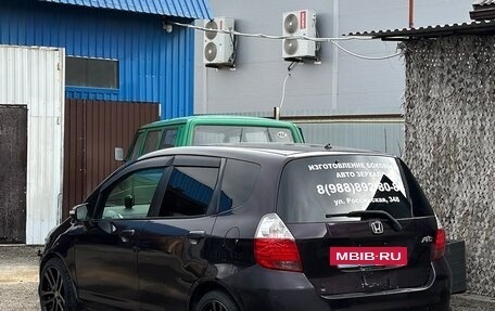Honda Fit III, 2006 год, 320 000 рублей, 2 фотография