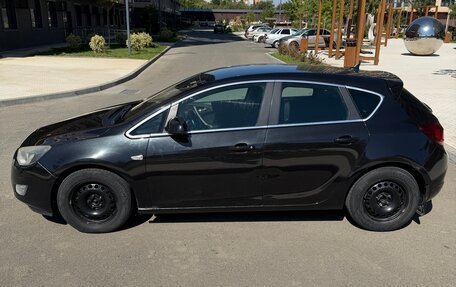 Opel Astra J, 2010 год, 550 000 рублей, 3 фотография
