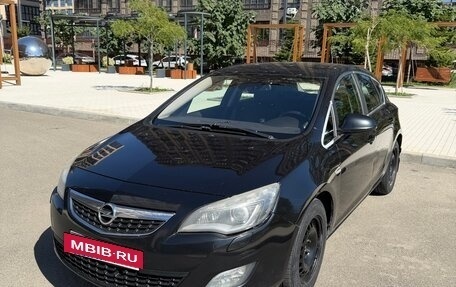 Opel Astra J, 2010 год, 550 000 рублей, 2 фотография