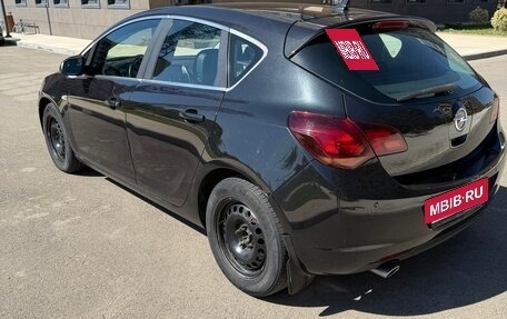 Opel Astra J, 2010 год, 550 000 рублей, 4 фотография