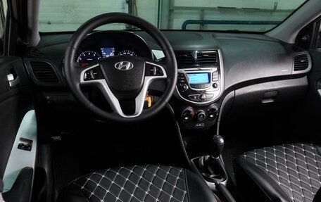 Hyundai Solaris II рестайлинг, 2013 год, 799 000 рублей, 6 фотография