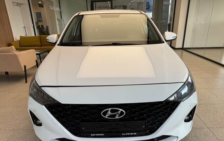 Hyundai Solaris II рестайлинг, 2021 год, 1 350 000 рублей, 2 фотография
