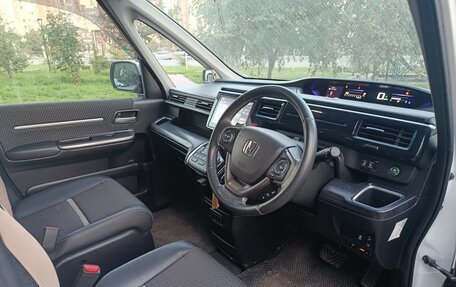 Honda Stepwgn IV, 2016 год, 1 750 000 рублей, 5 фотография