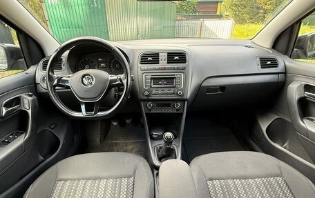 Volkswagen Polo VI (EU Market), 2015 год, 985 000 рублей, 12 фотография