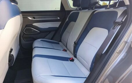 Geely Emgrand, 2023 год, 1 740 000 рублей, 16 фотография
