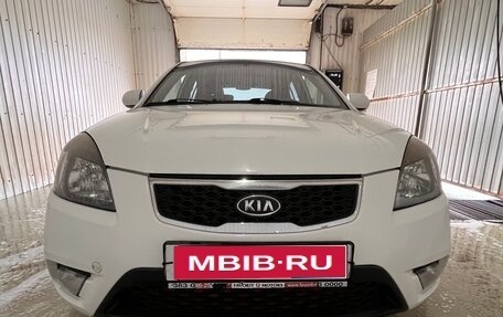 KIA Rio II, 2011 год, 650 000 рублей, 1 фотография