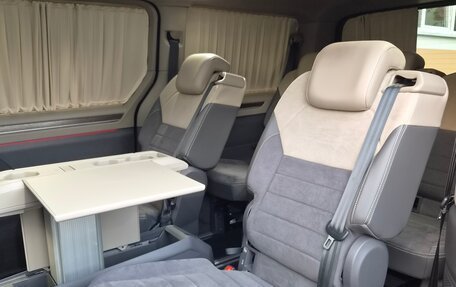 Volkswagen Multivan, 2024 год, 8 000 000 рублей, 11 фотография