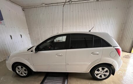 KIA Rio II, 2011 год, 650 000 рублей, 3 фотография