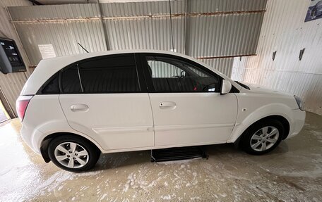 KIA Rio II, 2011 год, 650 000 рублей, 4 фотография