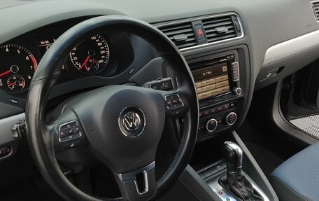 Volkswagen Jetta VI, 2013 год, 1 119 000 рублей, 23 фотография