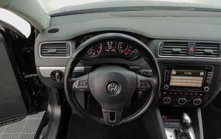 Volkswagen Jetta VI, 2013 год, 1 119 000 рублей, 26 фотография