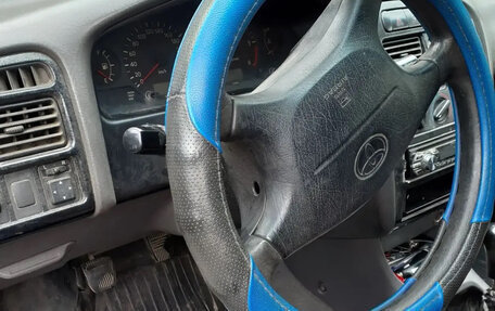 Toyota Avensis III рестайлинг, 1998 год, 350 000 рублей, 13 фотография
