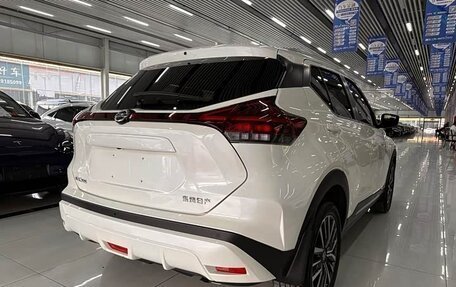 Nissan Kicks I, 2022 год, 1 300 000 рублей, 4 фотография