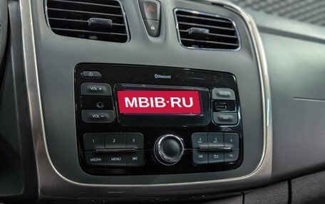 Renault Logan II, 2020 год, 899 000 рублей, 20 фотография