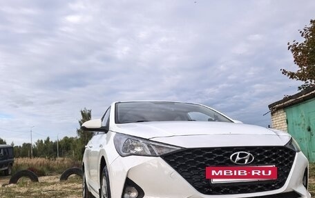 Hyundai Solaris II рестайлинг, 2020 год, 2 фотография