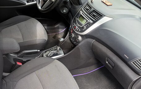 Hyundai Solaris II рестайлинг, 2012 год, 670 000 рублей, 8 фотография