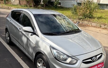 Hyundai Solaris II рестайлинг, 2012 год, 670 000 рублей, 2 фотография