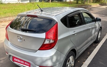 Hyundai Solaris II рестайлинг, 2012 год, 670 000 рублей, 3 фотография