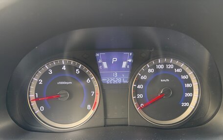Hyundai Solaris II рестайлинг, 2012 год, 670 000 рублей, 10 фотография