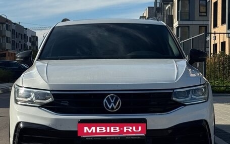 Volkswagen Tiguan II, 2021 год, 2 920 000 рублей, 5 фотография