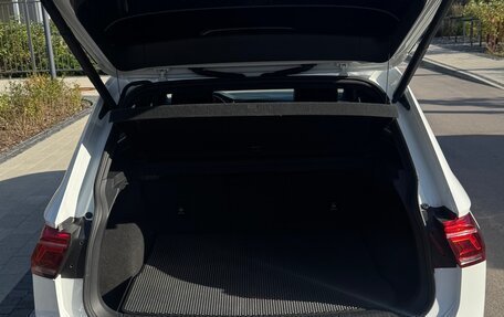 Volkswagen Tiguan II, 2021 год, 2 920 000 рублей, 12 фотография