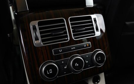 Land Rover Range Rover IV рестайлинг, 2016 год, 3 029 000 рублей, 24 фотография