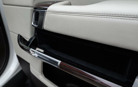 Land Rover Range Rover IV рестайлинг, 2016 год, 3 029 000 рублей, 22 фотография
