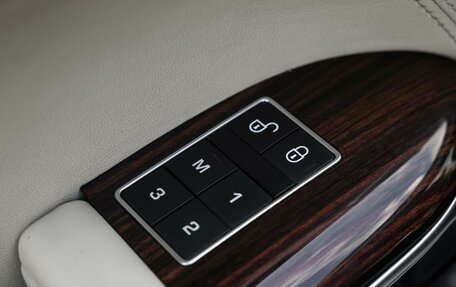 Land Rover Range Rover IV рестайлинг, 2016 год, 3 029 000 рублей, 18 фотография