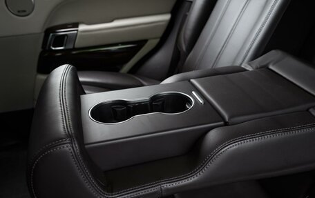 Land Rover Range Rover IV рестайлинг, 2016 год, 3 029 000 рублей, 25 фотография