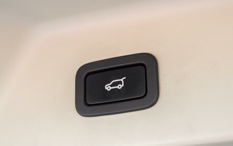 Land Rover Range Rover IV рестайлинг, 2016 год, 3 029 000 рублей, 26 фотография