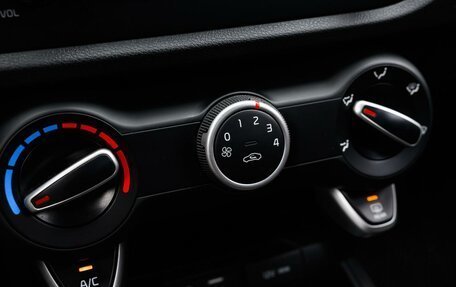 KIA Rio IV, 2018 год, 1 330 000 рублей, 13 фотография